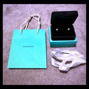 Tiffany Signature Pearl Earrings